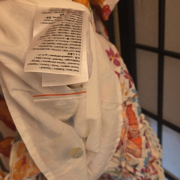 FARM Floral Print Dress with Puff Sleeves - Picture 4 of 5